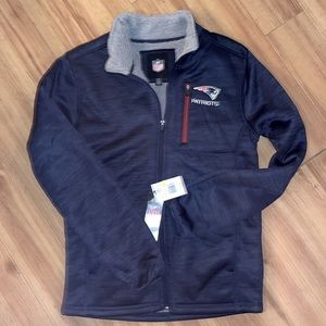 Official NFL licensed 🏈 Patriots zip up. New with tags!